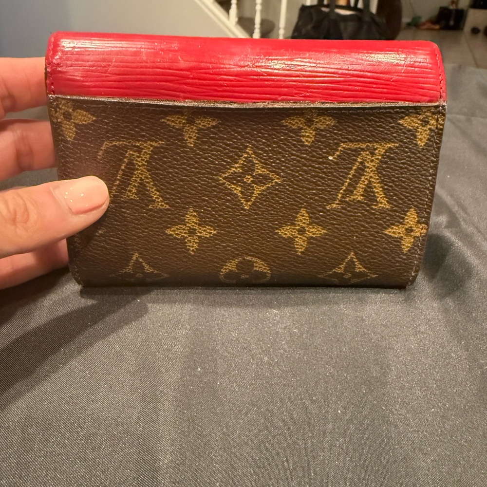 Louis Vuitton Marie Lou Wallet - Picture 6 of 16